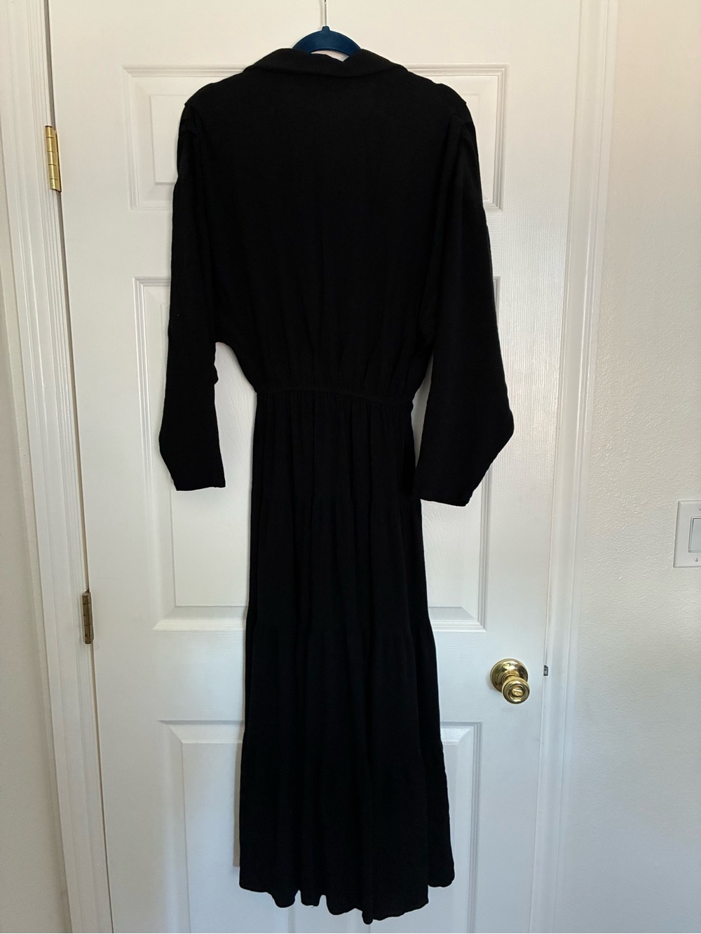 Express Black Collared Button-Front Maxi Dress - Picture 4 of 4